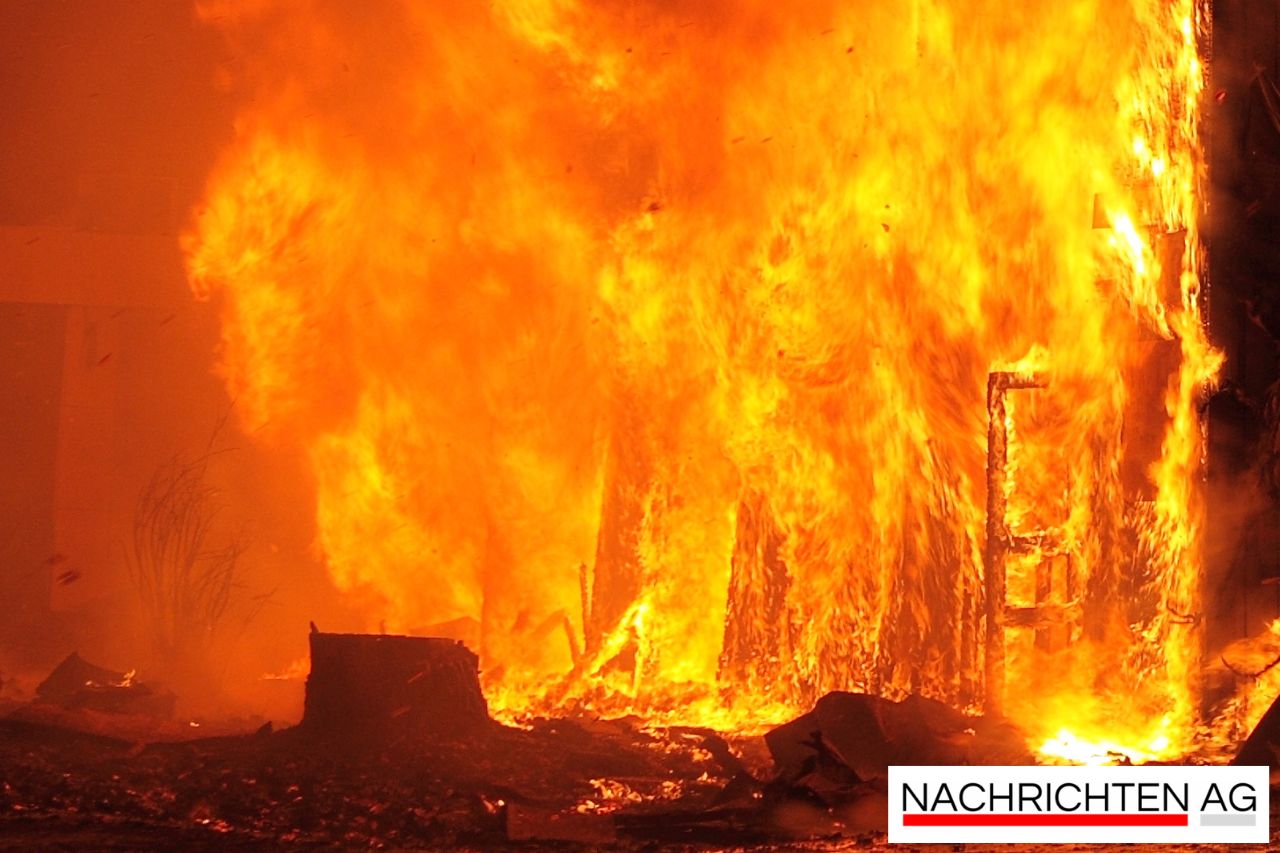 Großbrand in Haag verhindert: 90 Feuerwehrleute im nächtlichen Einsatz!