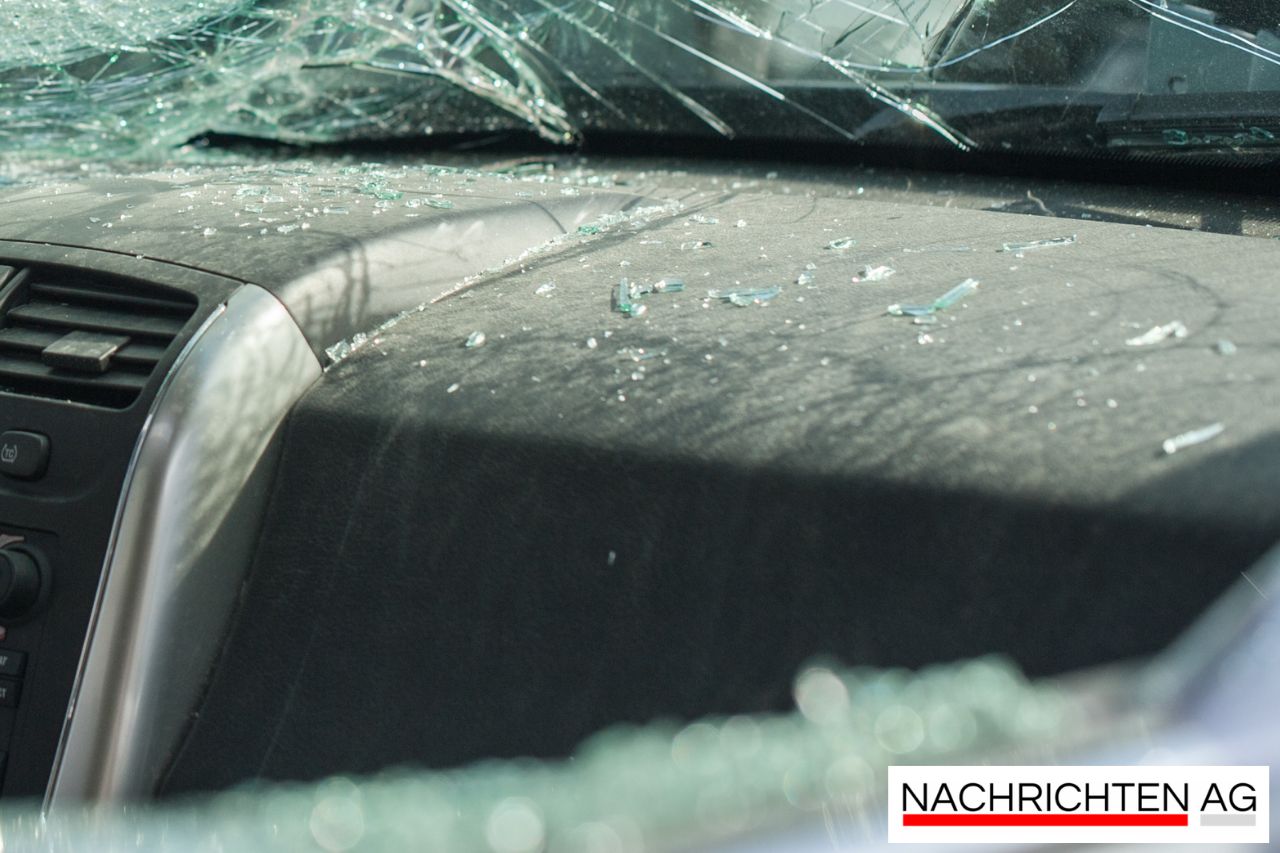 Schockunfall in Klagenfurt: Motorradfahrer auf Baustelle schwer verletzt!